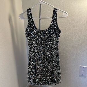XS Sparkling black dress perfect for a night out
